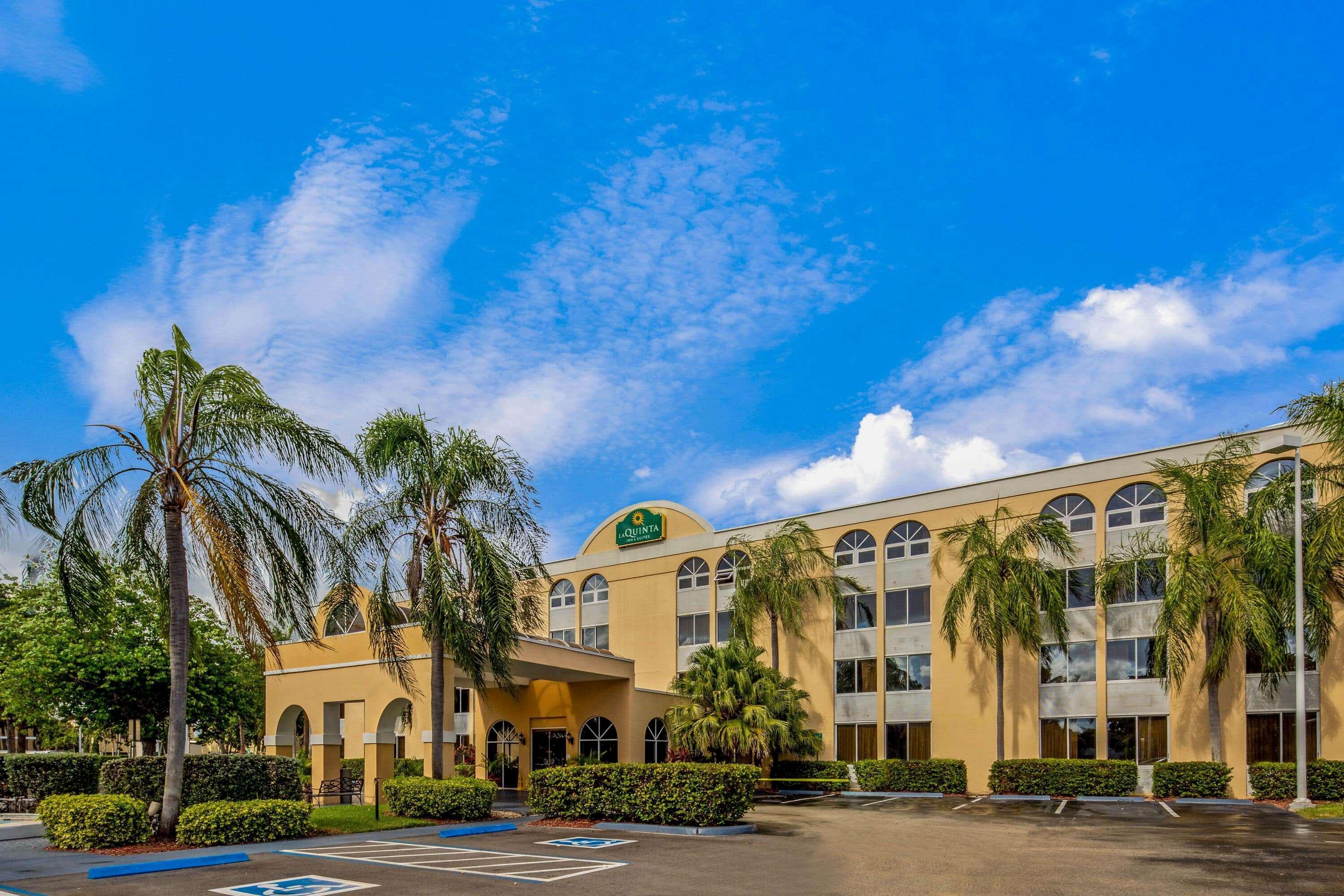 La Quinta By Wyndham Miami Lakes Extérieur photo