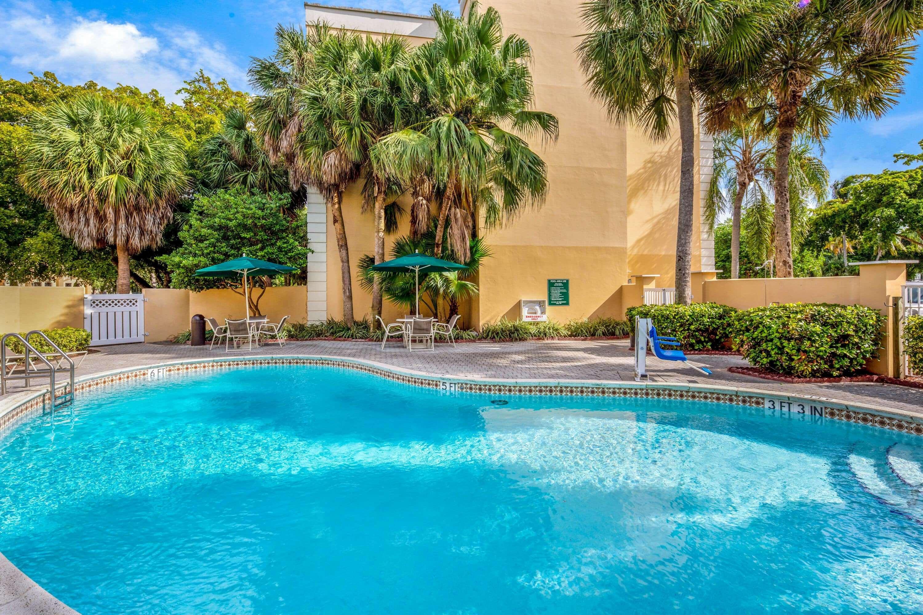 La Quinta By Wyndham Miami Lakes Extérieur photo