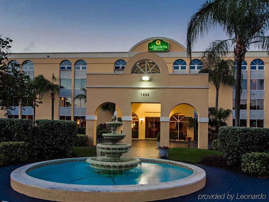 La Quinta By Wyndham Miami Lakes Extérieur photo