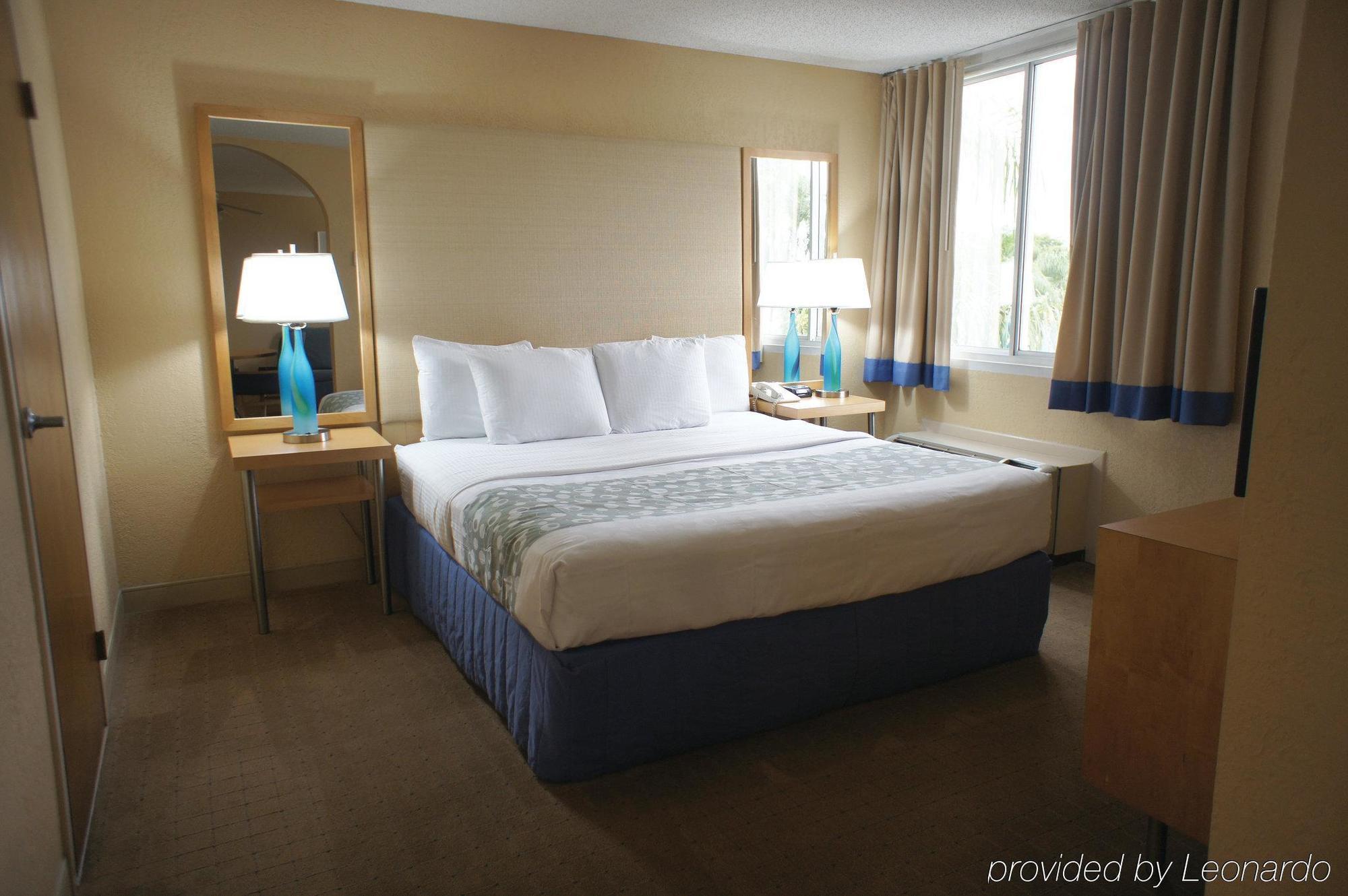 La Quinta By Wyndham Miami Lakes Extérieur photo